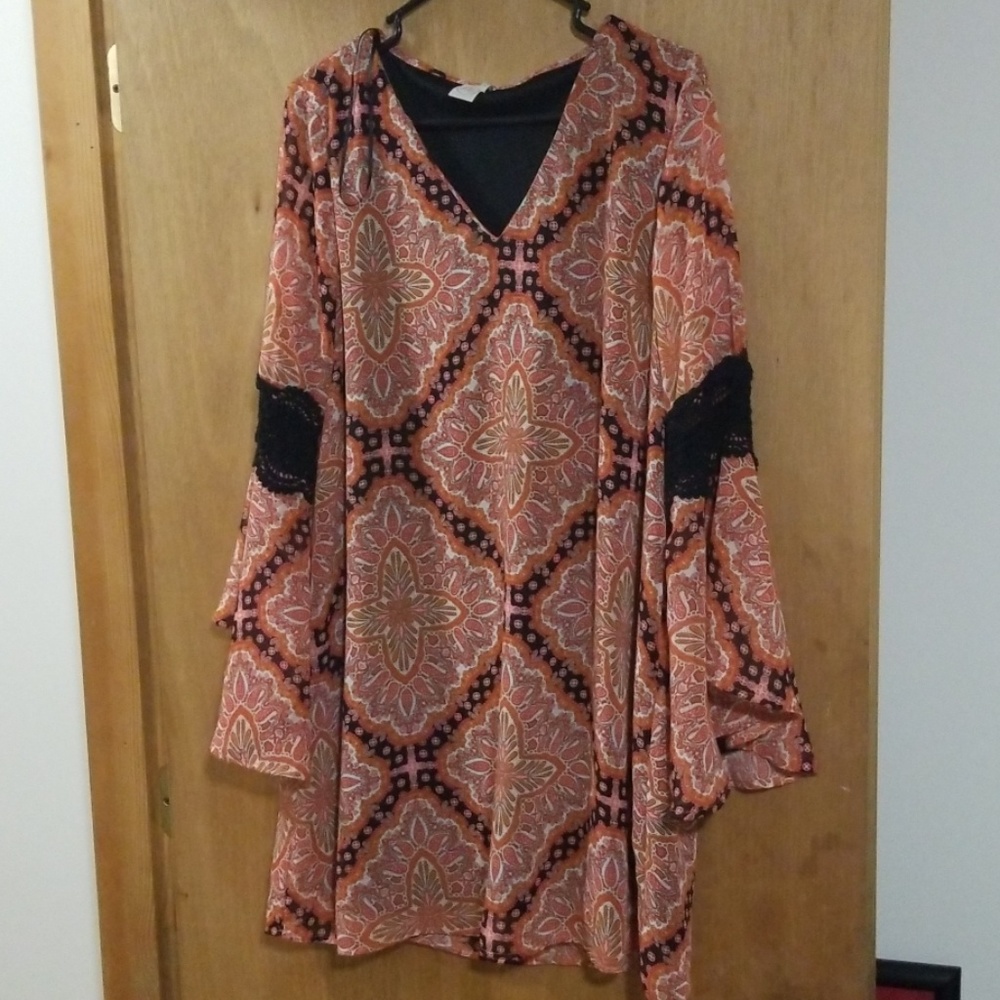 Paper Crane 70s style bell arm dress
